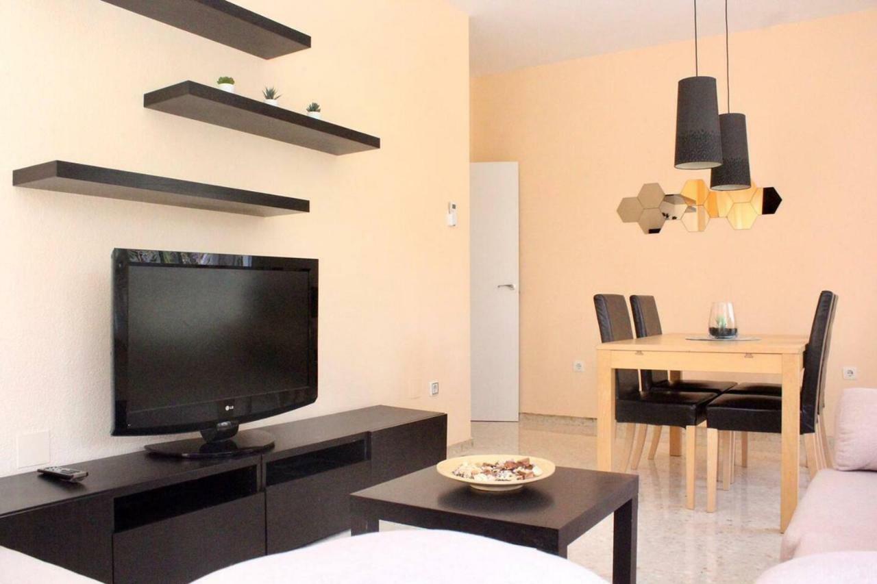 Renovado Y Muy Cerca Del Centro Urbano Apartamento Málaga Exterior foto